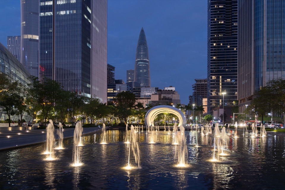 深圳后海中心区景观水池焕新 / 译地事务所