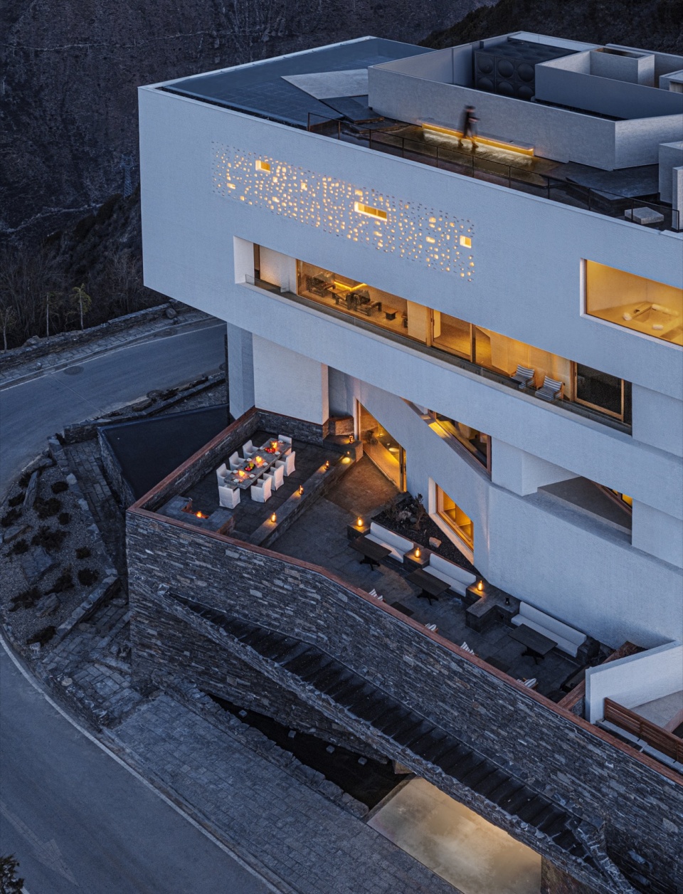 梅里泊度酒店，云南迪庆 / BUZZ庄子玉工作室