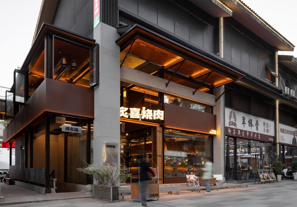 炙喜烧肉餐厅,四川岳池 / 朴开⼗向设计事务所