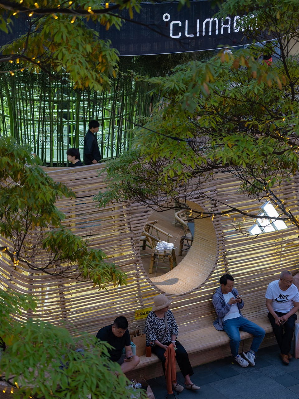 成都太古里东广场阿迪达斯清风茶馆 / line+建筑事务所朱培栋