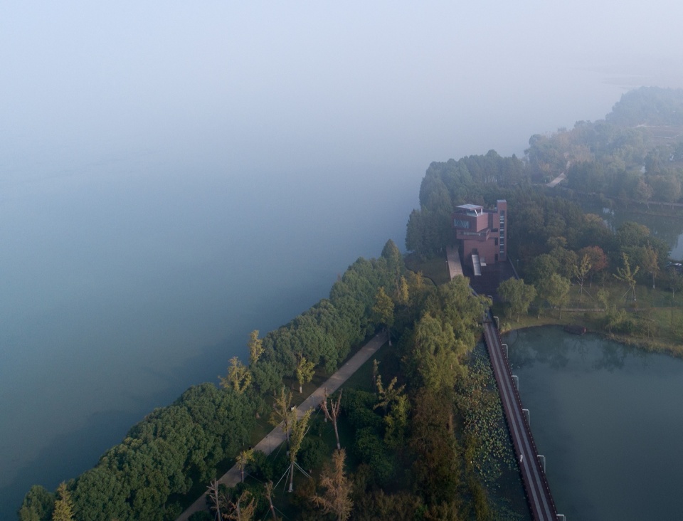 夕露园瞭望塔，江苏昆山 / 米凹工作室