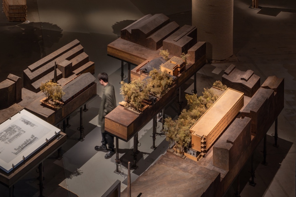 《平凡之树的再生》亮相第19届威尼斯国际建筑双年展军械库主展馆 / 直向建筑