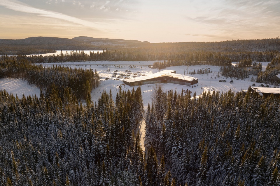 Mercier滑雪营地，加拿大 / Anne Carrier architecture