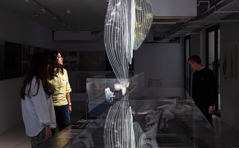 “形式塑造功能”家具设计展,伦敦 / Zaha Hadid Architects