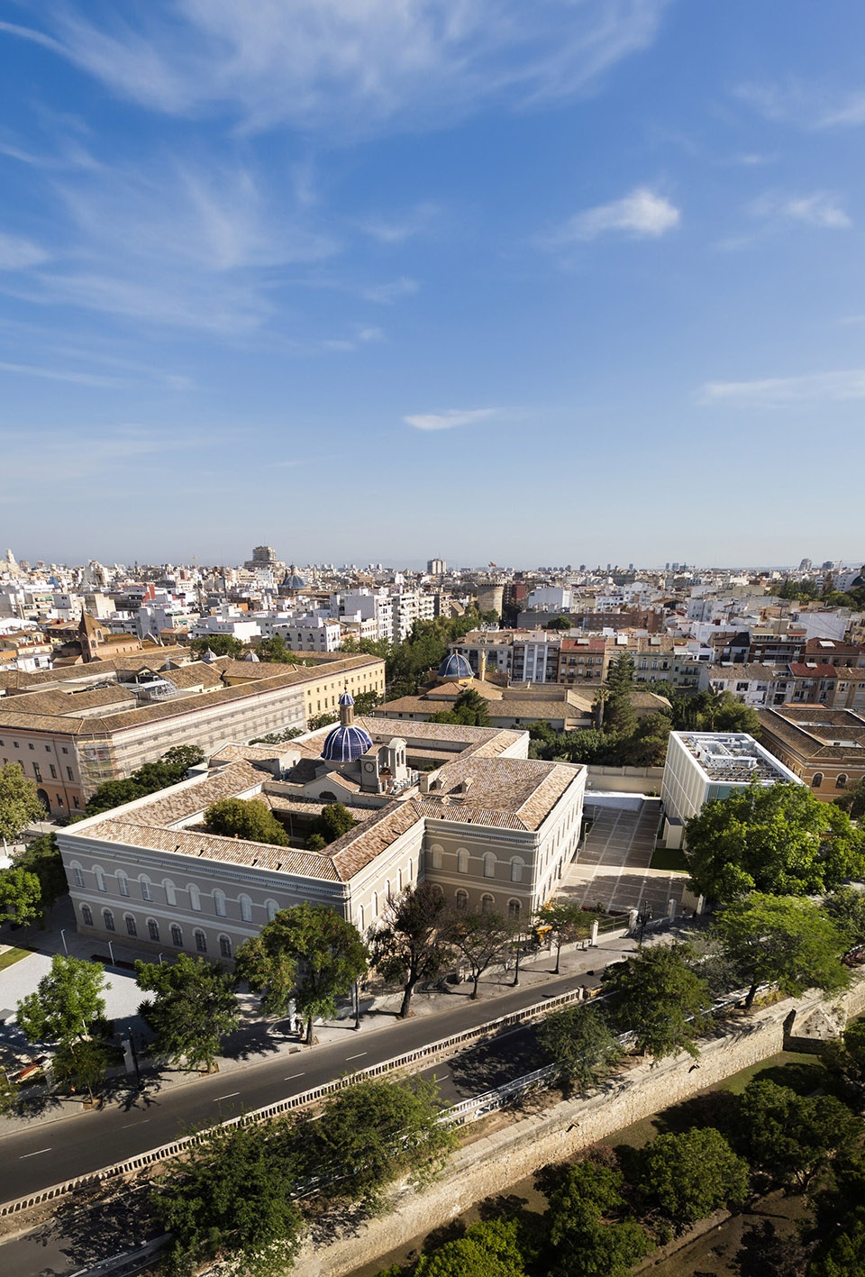 欧洲大学Turia校区,西班牙 / Ramón Esteve Estudio