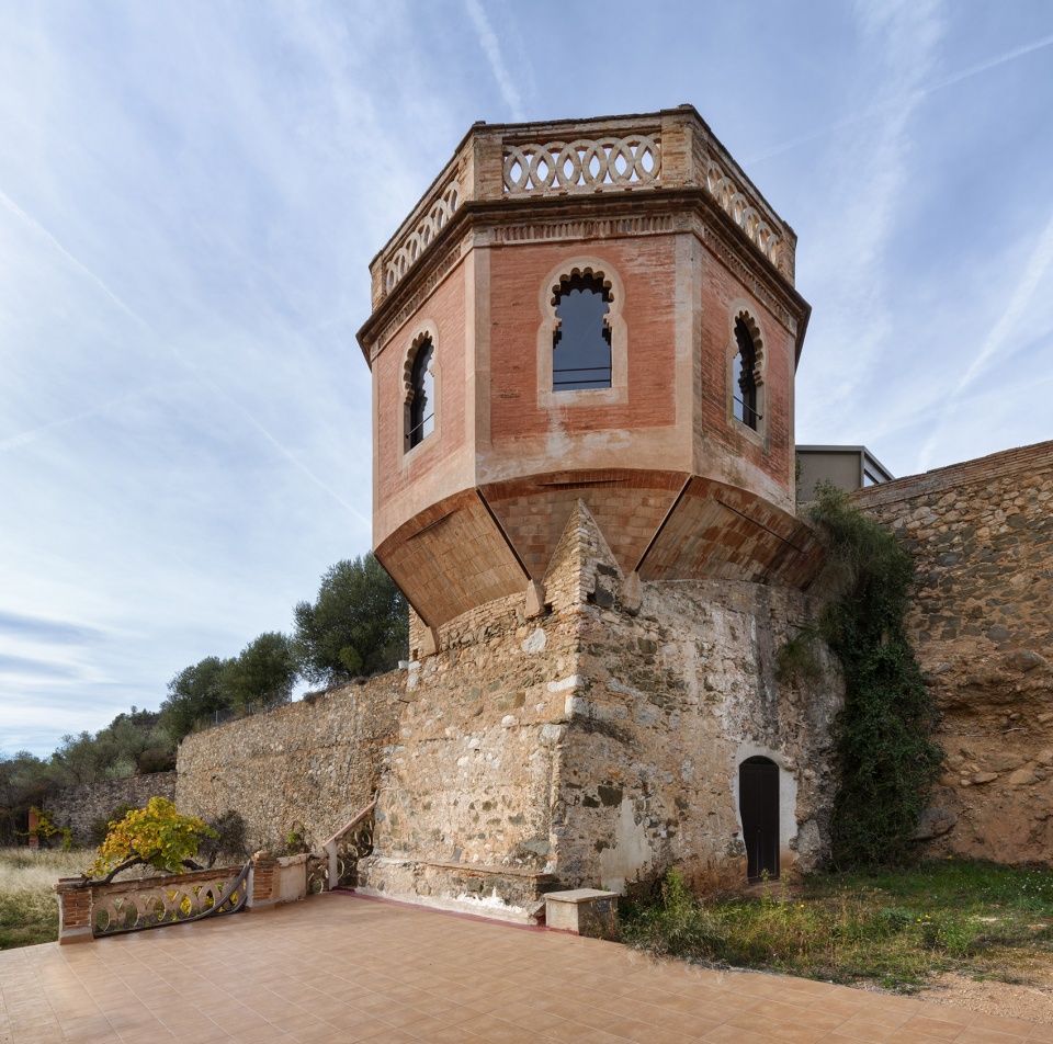 古磨坊改造的住宅,西班牙 / Estudio VILABLANCH