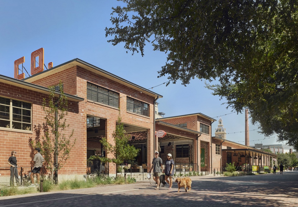 Pullman集市改造，美国 / Clayton Korte