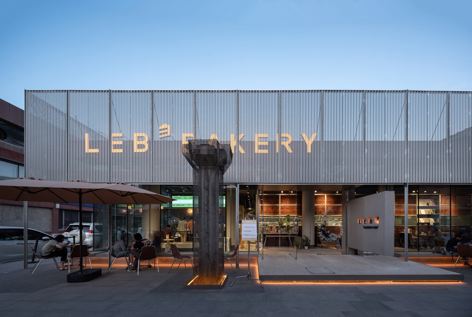 LEB³ · 植引甜品店，西安 / MOS木石设计
