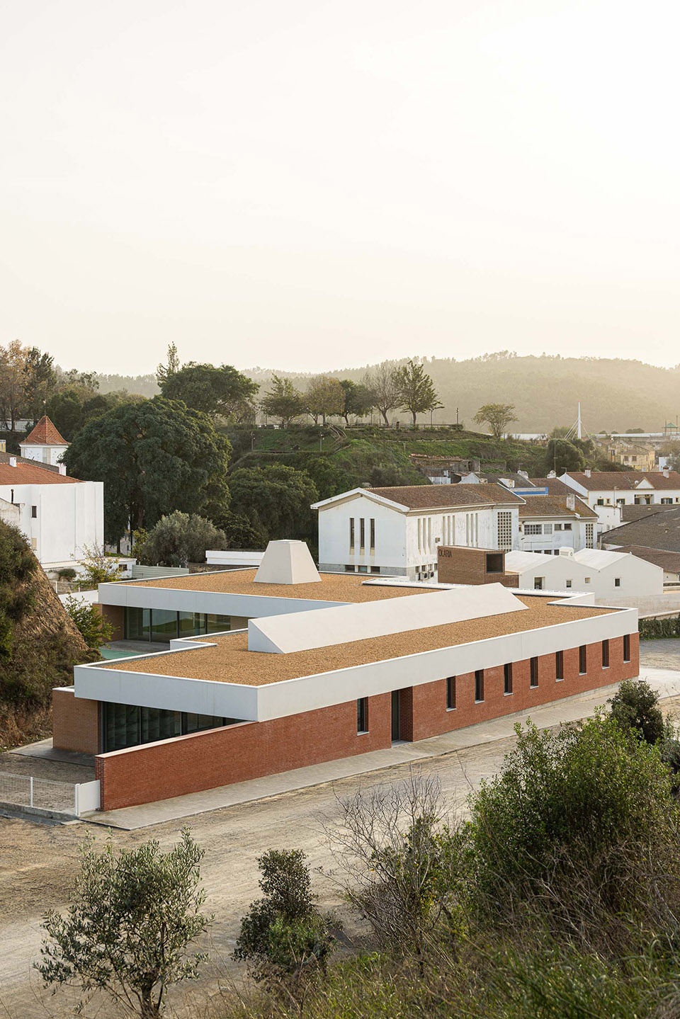 Odemira脑瘫患者康复中心，葡萄牙 / Filipe Xavier Oliveira