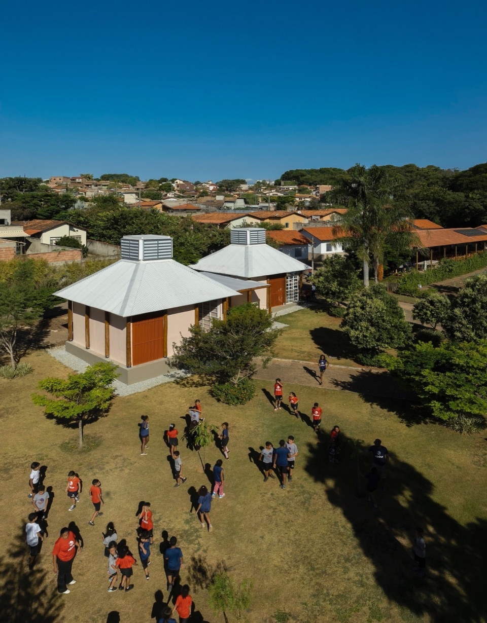 Vila Ninho学校 & João de Barro凉亭，巴西 / BIRI + MACh arquitetos