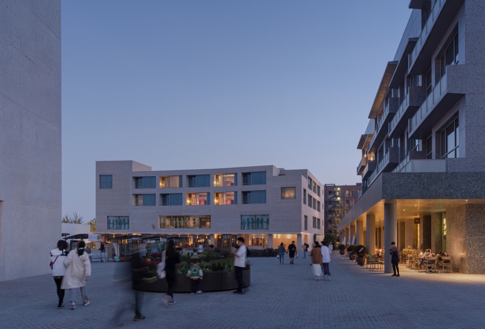 友谊湾社区，友谊之家俱乐部酒店及卷宗公寓，河北 / 亘建筑事务所