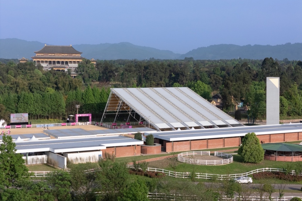 成都马术中心 / 四周建筑