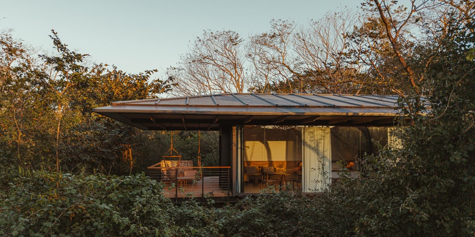 Rio Perdido 西侧小屋，哥斯达黎加 / Studio Saxe