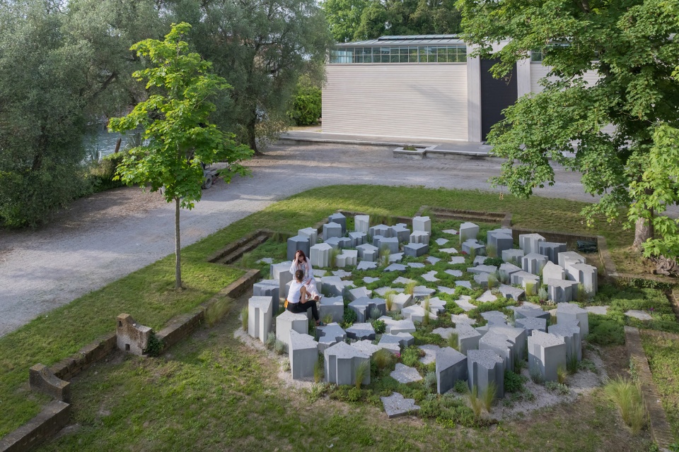 第19届威尼斯建筑双年展 & “玻璃地图” / Barkow Leibinger