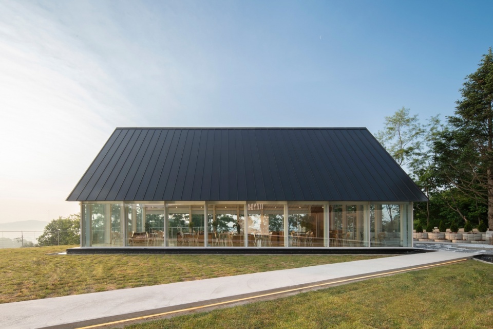 MAYDAY咖啡馆，韩国 / SPACE DOT