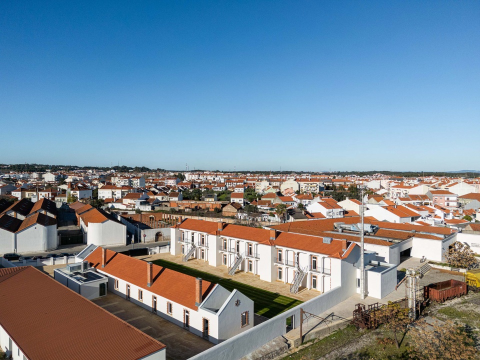 Boneco社区改造，葡萄牙 / André David Arquitecto