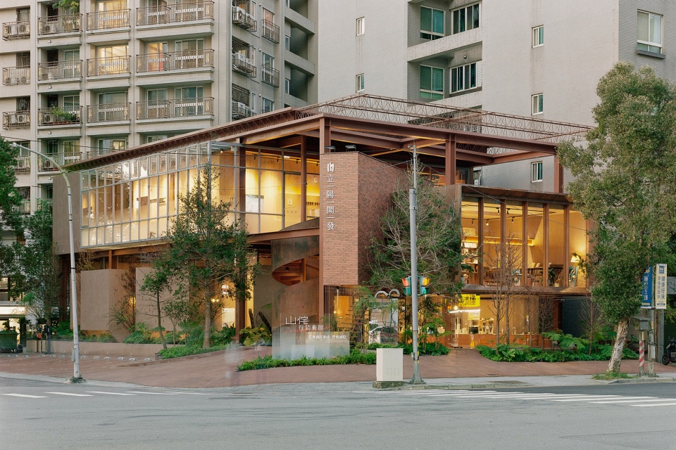 立阳开发总部，台湾 / 合风苍飞设计有限公司