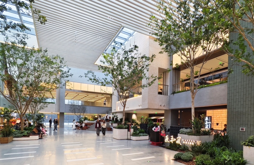 重庆龙湖北城天街B馆L4层室内景观营造 / 物候设计