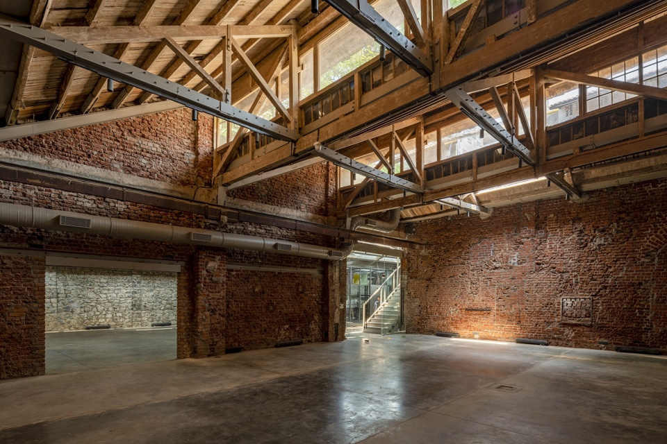 Ballard园区制冰厂改造，印度 / Malik Architecture