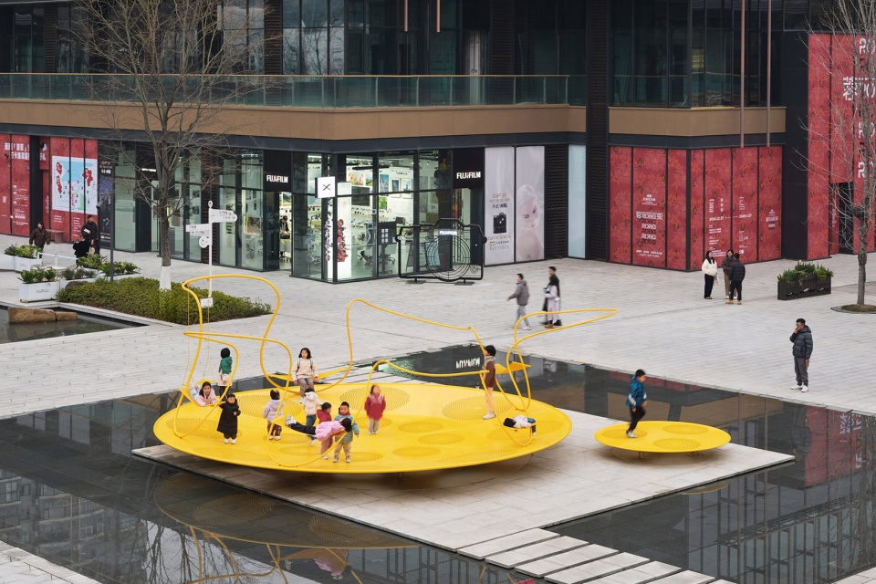 《摇太阳》装置，成都 / 大料建筑