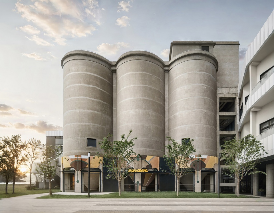 跑马场三明治上海西岸梦中心店 / 季意空间设计