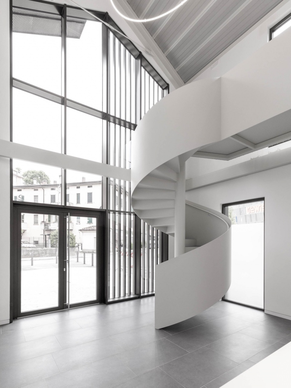 Pisoni牙科诊所，意大利 / Studio Capitanio Architetti