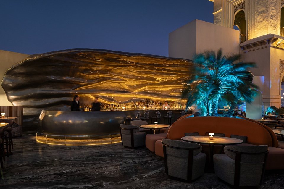 Jumeirah四季酒店屋顶酒吧，迪拜 / The Sundukovy Sisters (S+S) studio