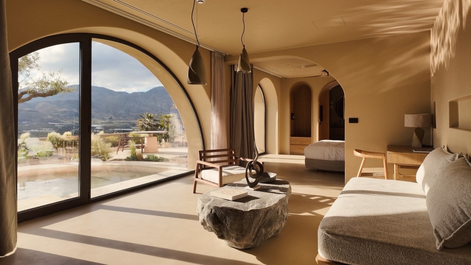 Tella Thera度假酒店，希腊 / Pieris Architects