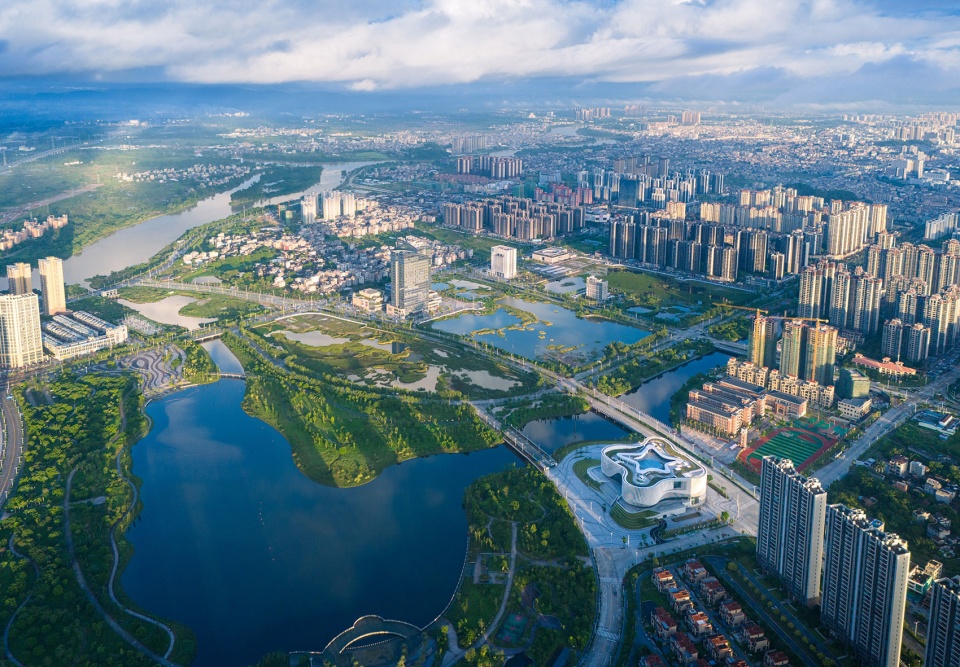 阳江市综合文化中心 / 华南理工大学建筑设计研究院有限公司 + 一方设计集团有限公司