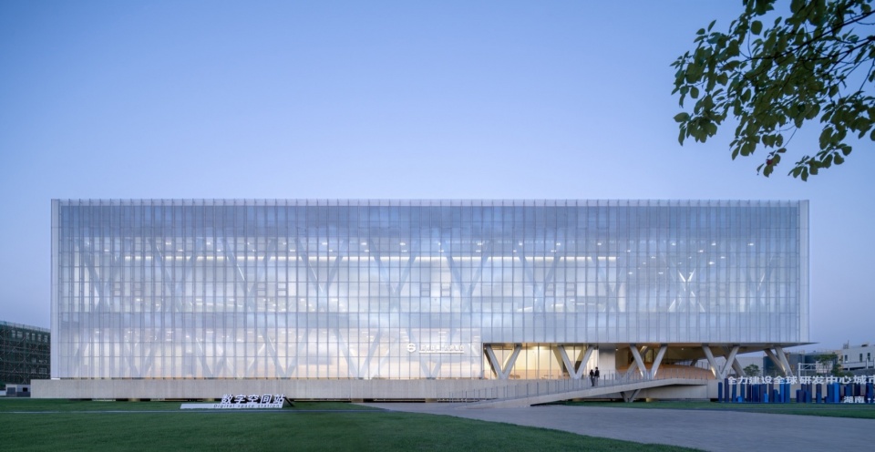 长沙智谷·数字空间站 / 地方工作室 + 湖南大学设计研究院有限公司