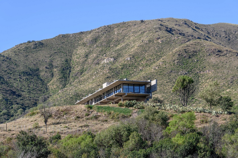 Cerro El Dragón住宅，西班牙 / Cristian Nanzer