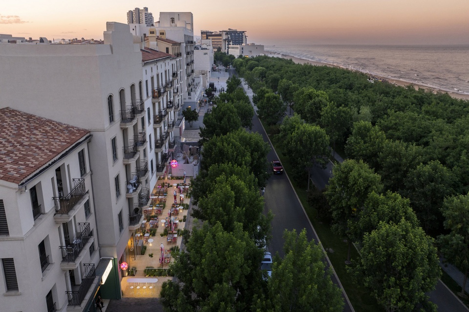 胖妹面庄秦皇岛阿那亚店 / 空间站建筑师事务所