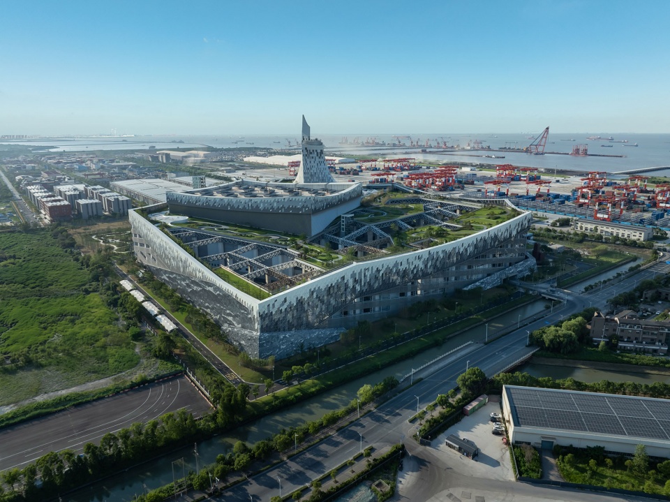 宝山垃圾焚烧发电中心，上海 / BAM百安木