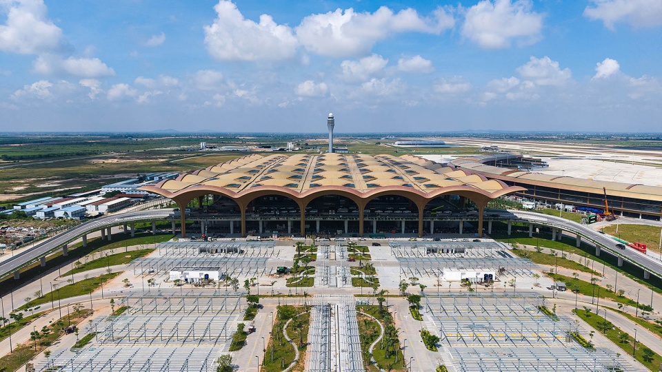 德崇国际机场,柬埔寨 / 中建西南院