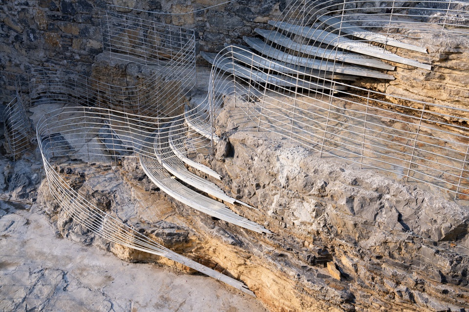 恩施崖洞咖啡馆 / 孔祥伟工作室