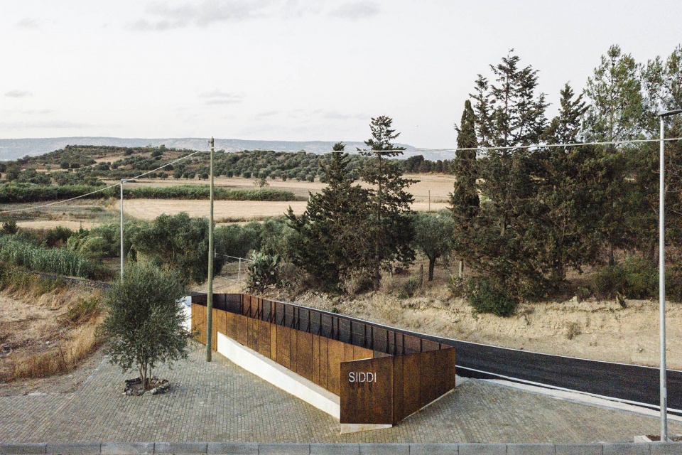 撒丁岛Siddi市入口改造，意大利 / Martino Picchedda