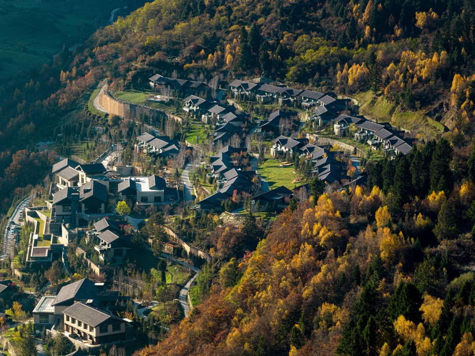 九寨沟日赛谷丽思卡尔顿隐世酒店 / 中国建筑西南设计研究院有限公司 + WATG建筑设计事务所