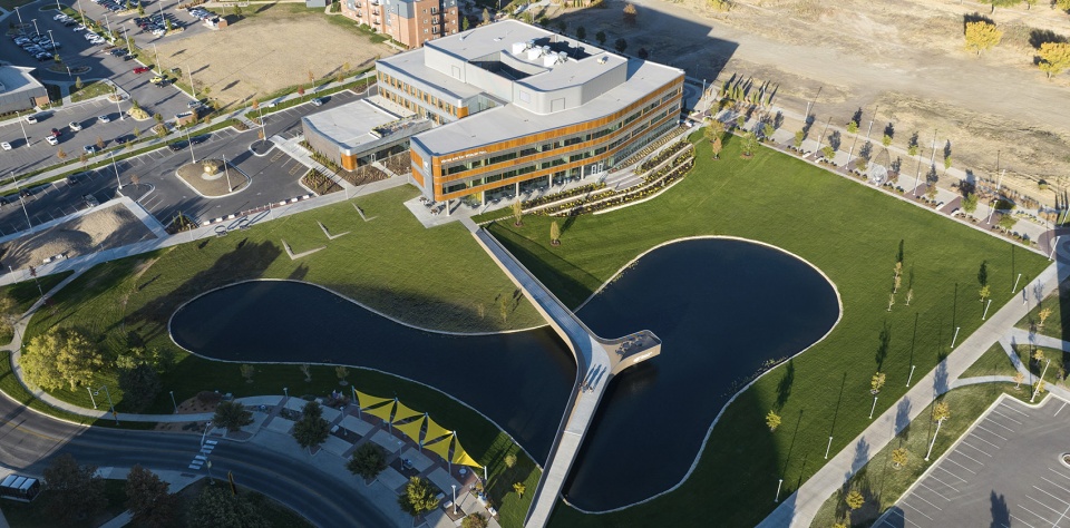 威奇托州立大学巴顿商学院–伍尔西楼,美国 / Gensler