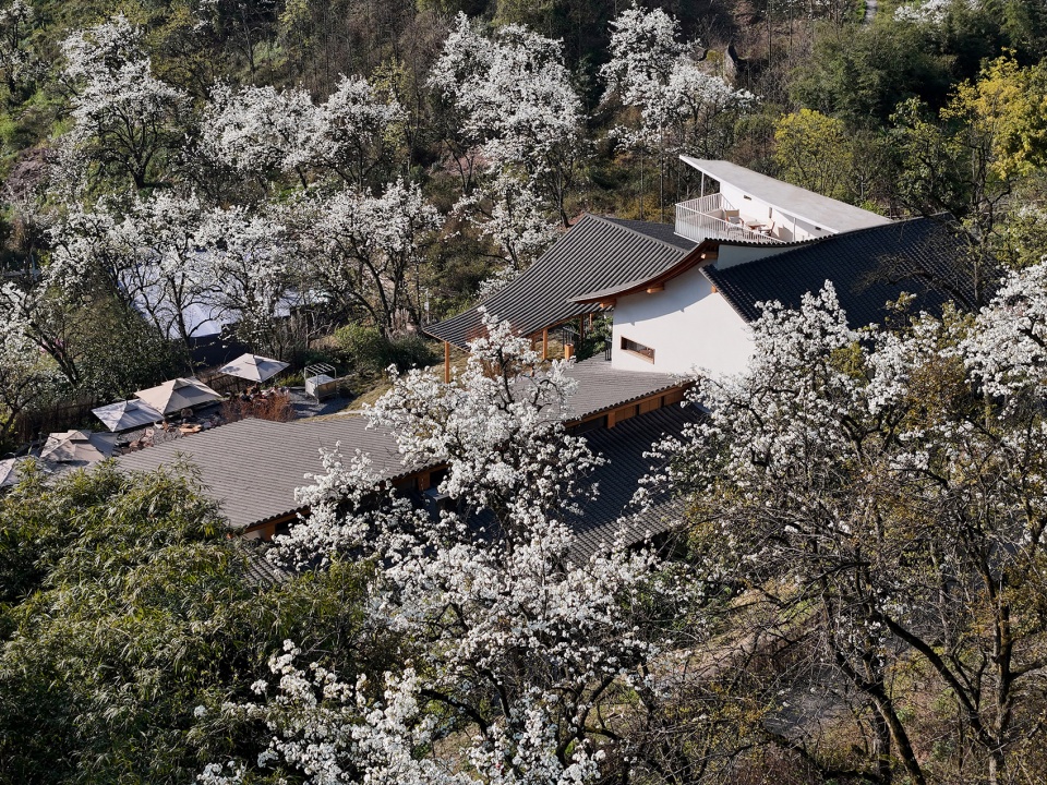 不在山林·泸州梨花村，四川 / 小隐建筑