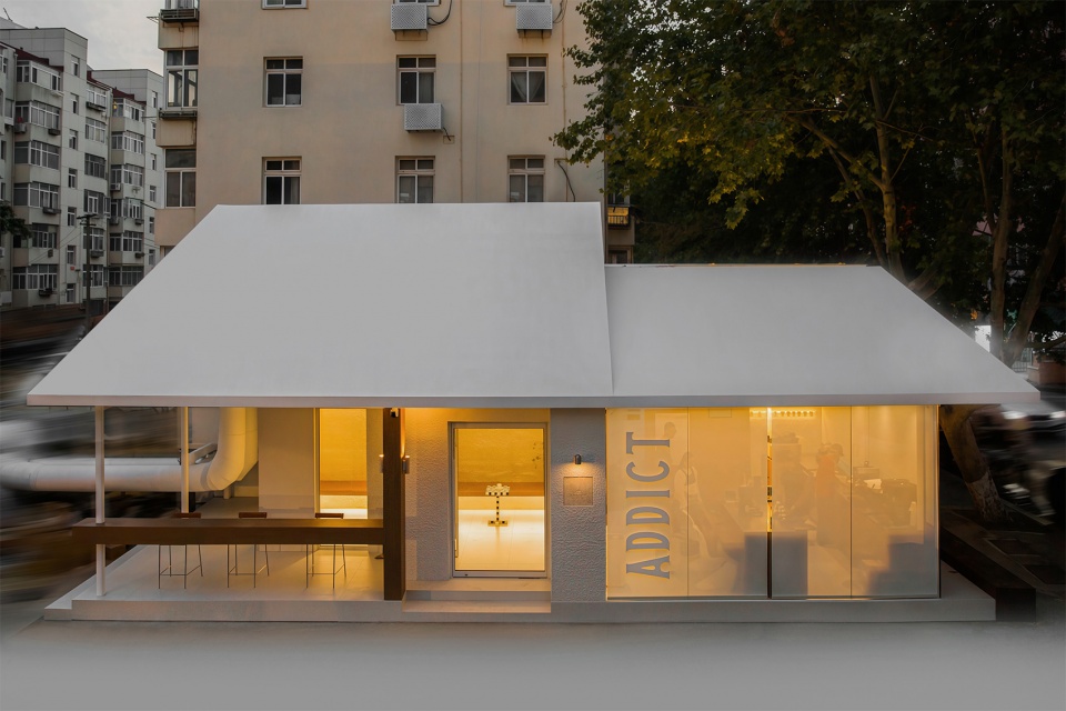 痴謎者咖啡，山东青岛 / 春田空间设计工作室