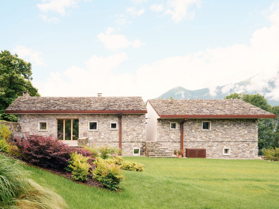 Le Stalle住宅，意大利 / Pedro&Juana