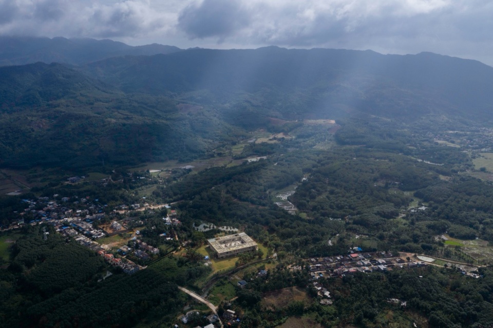 雨舍，海南万宁 / 共时建筑