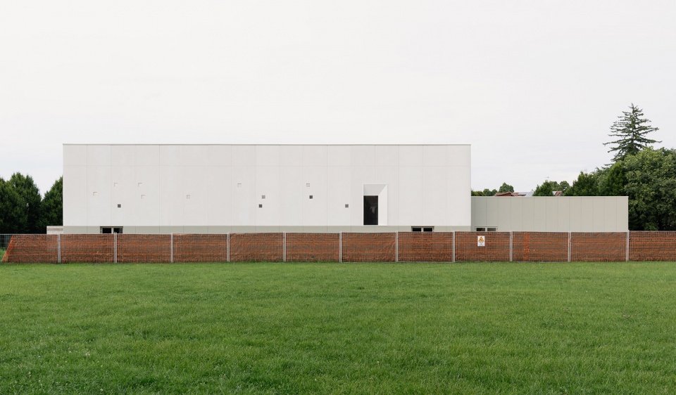 Ostiglia学校体育馆，意大利 / Archiplan Studio