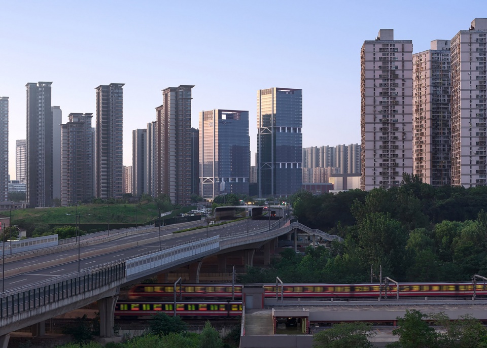 南京华润置地中心写字楼 / 上海都设营造