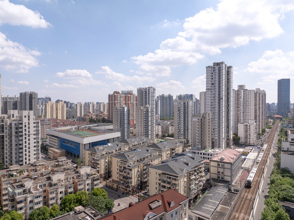 上海普陀区武宁中学异地改扩建项目 / 阿科米星建筑设计事务所