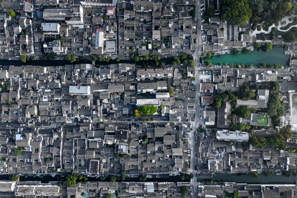 平江路松之屿民宿，苏州 / 咫间设计