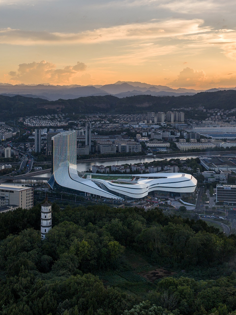 新昌小球中心，绍兴 / 朱培栋-line+建筑事务所