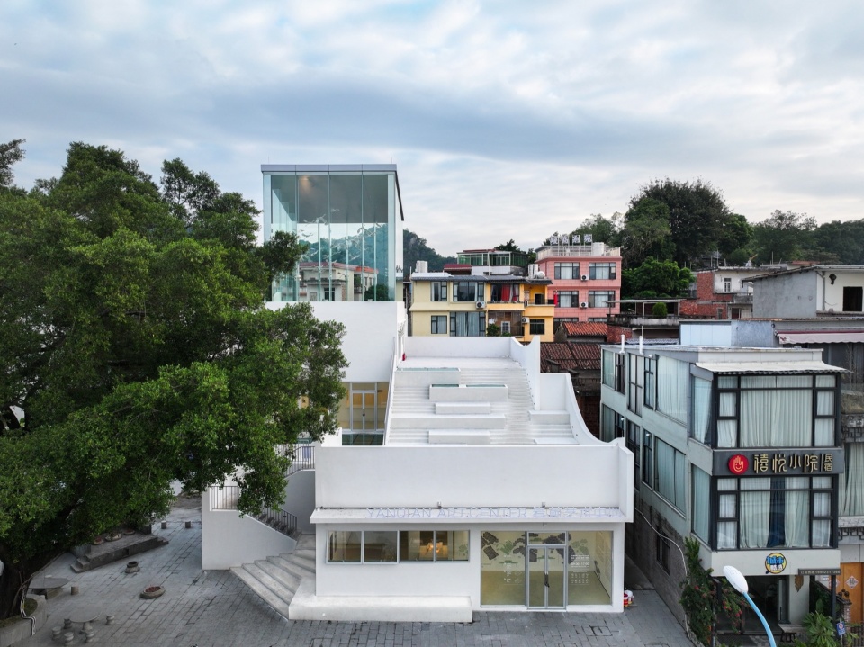 岩前艺术中心，广东肇庆 / Vantree Design