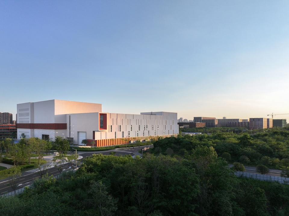成都天府兴隆湖实验室二期 / 中锐华东荣朝晖工作室+杭州心象建筑