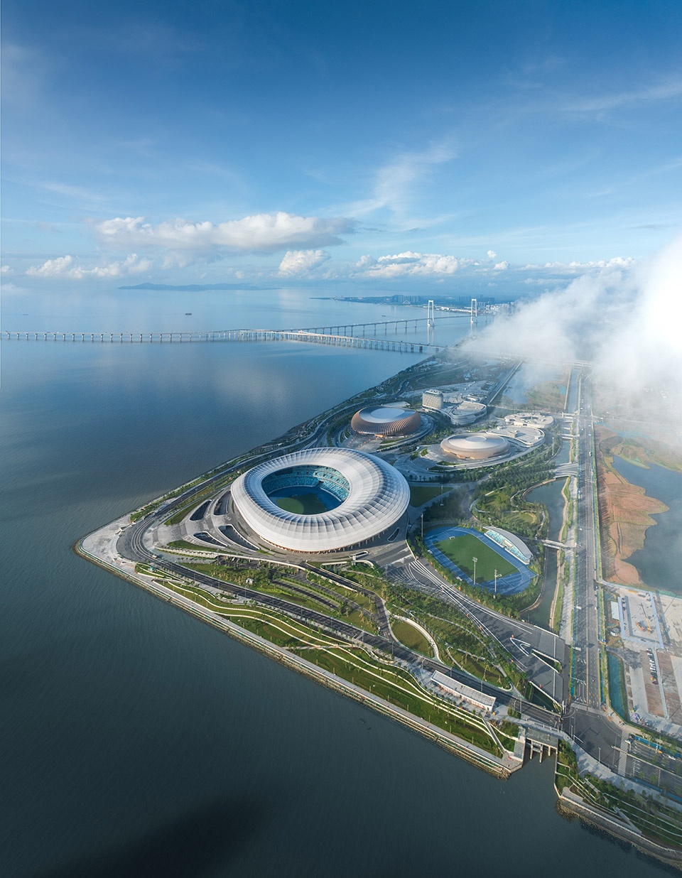 大湾区体育中心，广东 / Zaha Hadid Architects